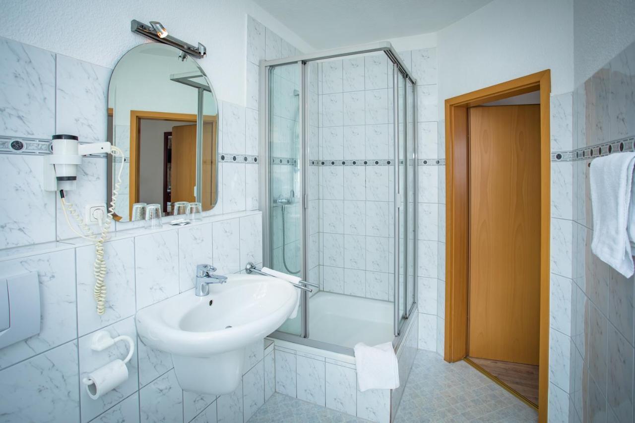 Hotel Ratskeller ニデッケン エクステリア 写真
